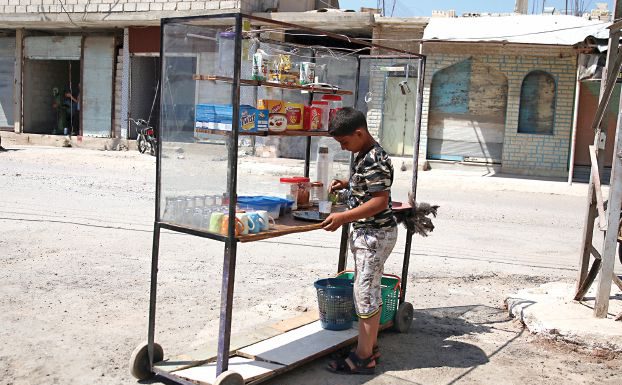 «التحالف الدولي» في موقف دفاعي بعد مقتل مئات المدنيين في غارات الرقة