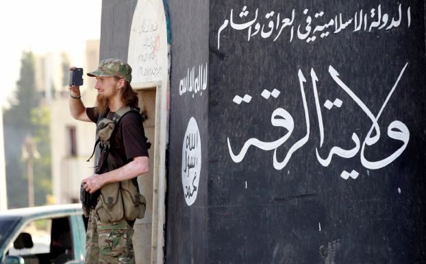 الجيش الفرنسي: التحالف الدولي عارض انسحاب «داعش» من الرقة