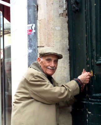 وفاة الرفيق الدكتور شكر الله عبد المسيح في منفاه القسري في فرنسا: نعوة