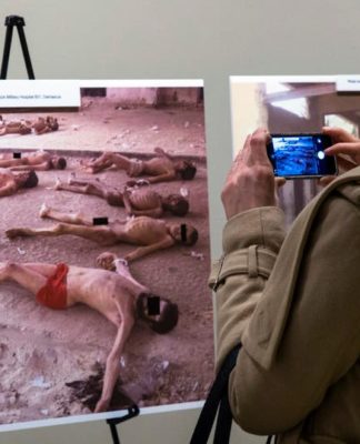 صور قيصر.. ملاحظات لابد منها: بشير البكر